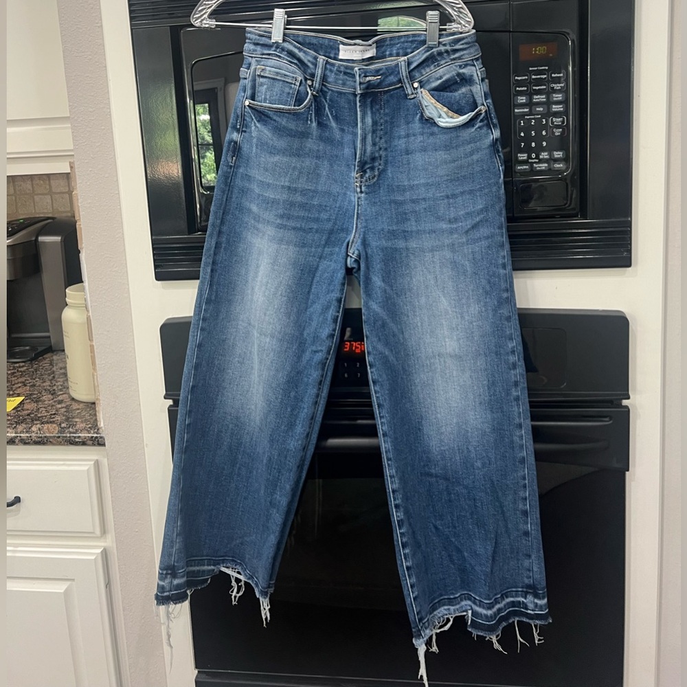 VGUC risen wide leg jeans size 9